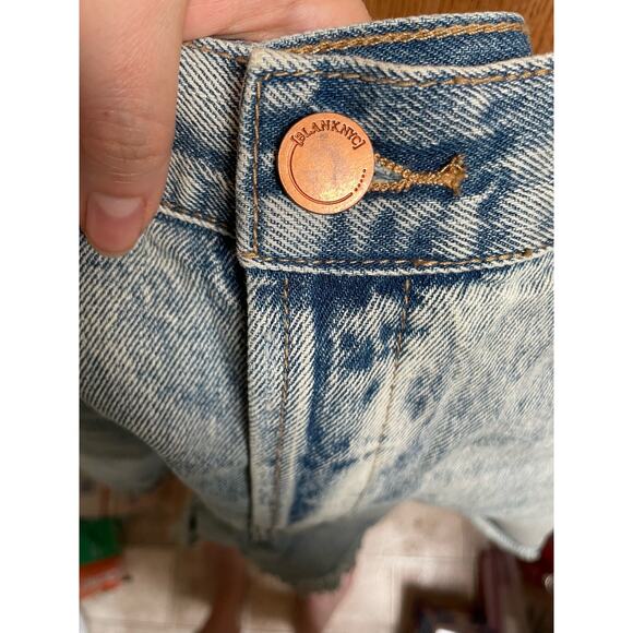 Blank NYC Denim Jean Shorts Cut Off Distressed Women’s Size 34”/‎ 18W - Picture 5 of 5